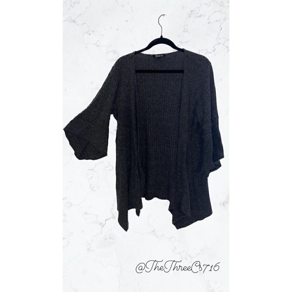 Womens Relativity Open Front Asymmetrical 3/4 Trumpet Sleeve Sweater size2X Grey